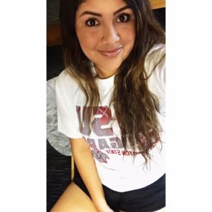 Meet your Posher, Julianna